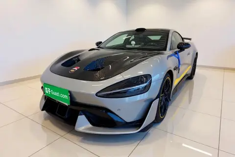 Xiaomi SU7 Ultra 2025