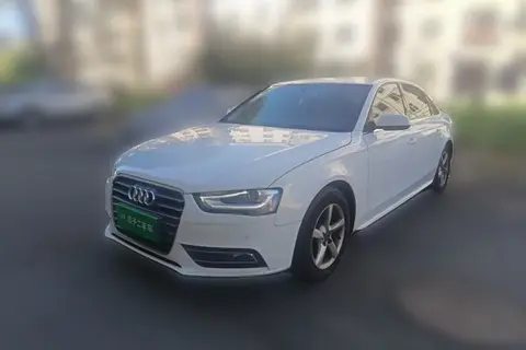 Audi A4L 2015