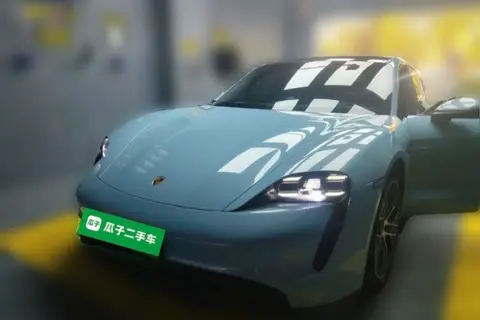 Porsche Taycan 2023
