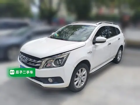 Venucia T70 2016