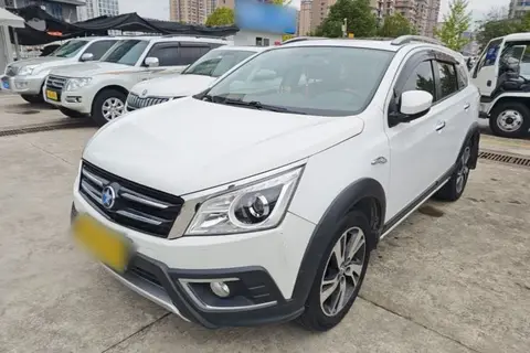 Venucia T70X 2015