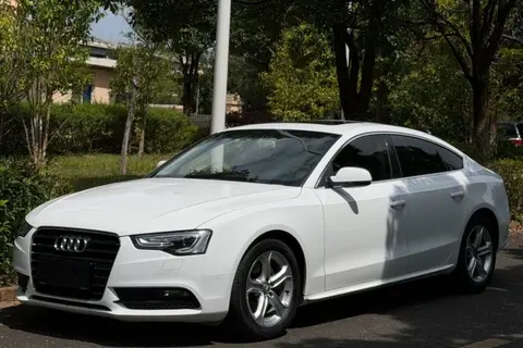 Audi A4L 2015