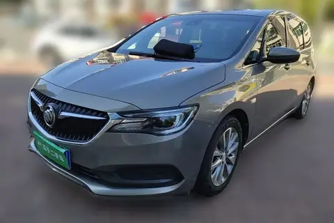 Buick GL6 2019