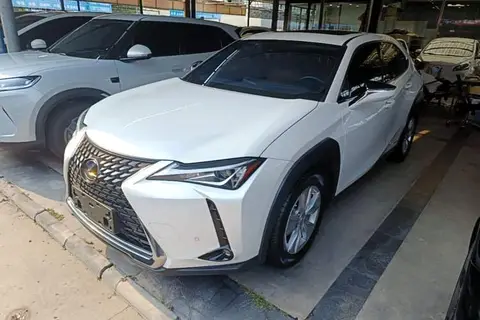 Lexus UX 2021