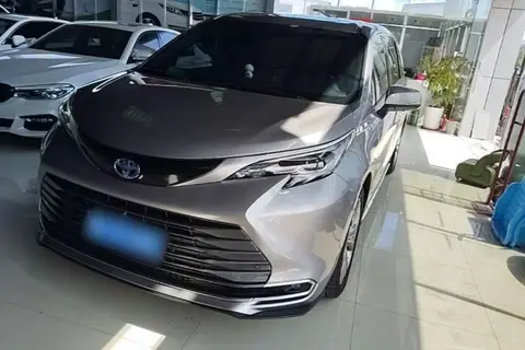Toyota SIENNA 2023