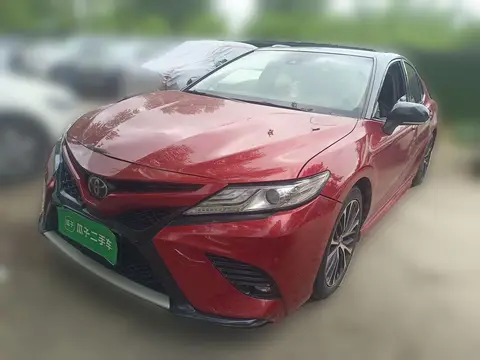 Toyota Camry 2019