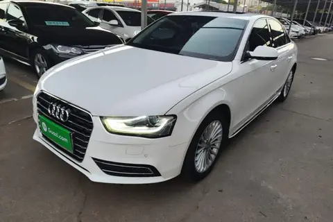 Audi A4L 2015