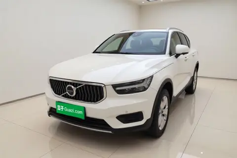 Volvo XC40 2021