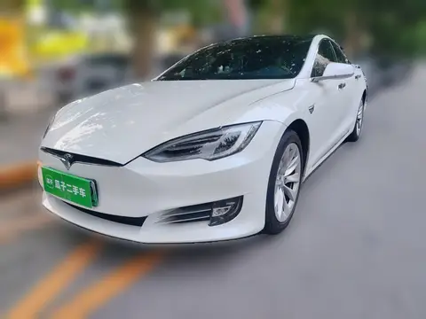 Tesla Model S 2020
