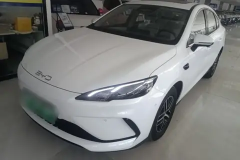 BYD Seal 05 2025