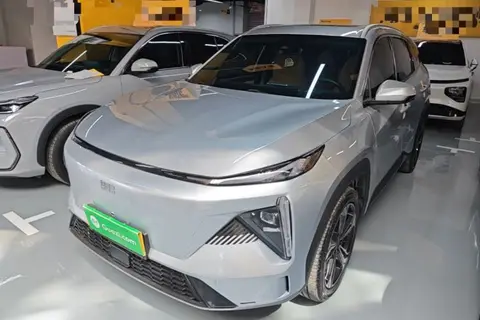 Geely Galaxy L7 2024