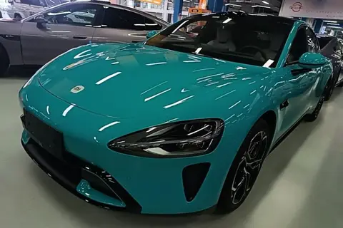 Xiaomi SU7 2024