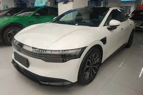 ZEEKR 007 2025