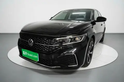 Volkswagen Passat 2023
