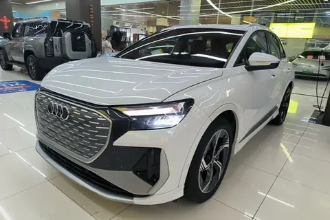 Audi Q4 e-tron 2023