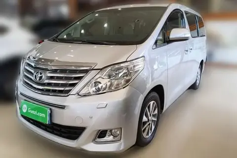 Toyota Alphard 2013