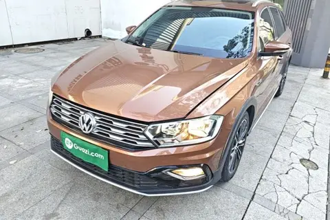 Volkswagen C-TREK 2017
