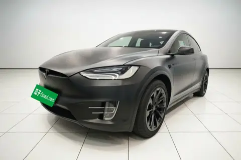 Tesla Model X 2020