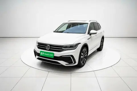 Volkswagen Tiguan L 2022
