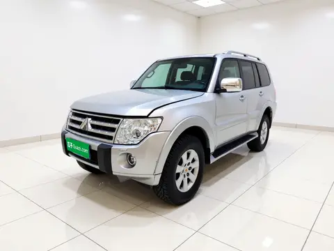 Mitsubishi Pajero 2011