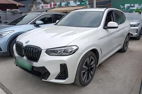 BMW iX3 2024