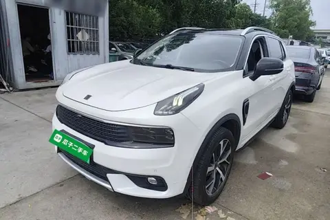 Lynk & Co 01 EM-P 2019
