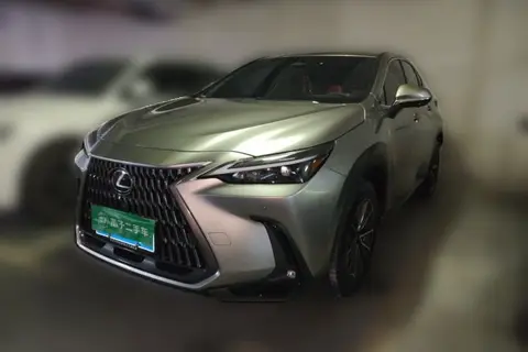 Lexus NX 2026