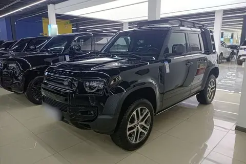 Land Rover Defender 2023