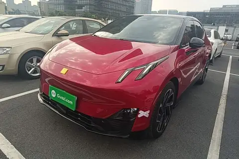 Lynk & Co Z20 2025