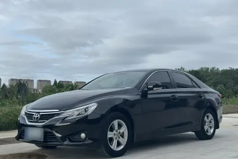 Toyota Reiz 2015