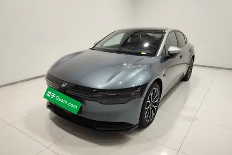 ZEEKR 007 2024