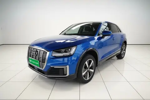 Audi Q2L e-tron 2019