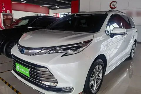 Toyota SIENNA 2023