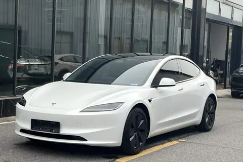 Tesla Model 3 2025