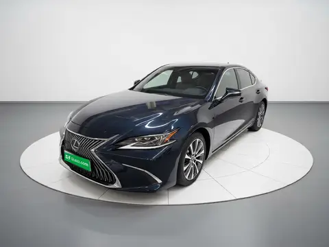 Lexus ES 2018