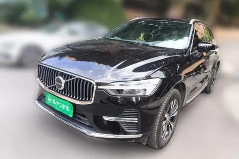 Volvo XC60 2025