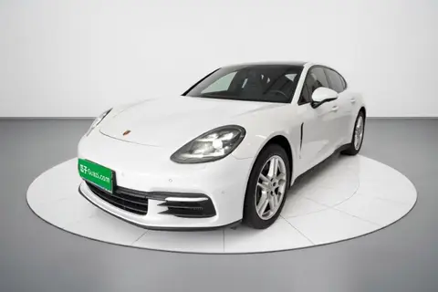 Porsche Panamera 2019