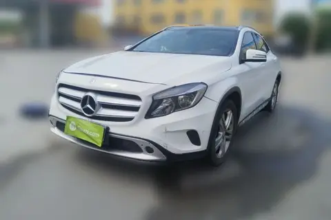 Mercedes-Benz GLA 2015