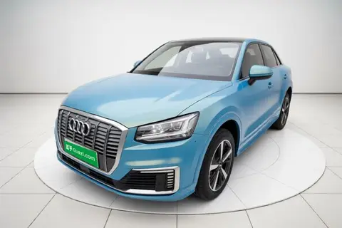 Audi Q2L e-tron 2020