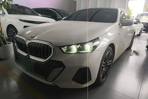 BMW 5 Series 2025