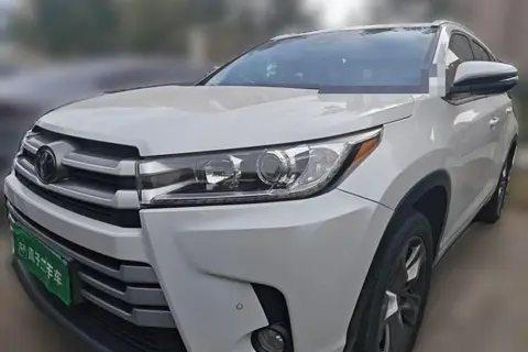 Toyota Highlander 2021