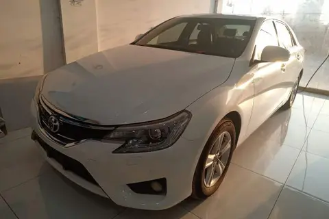Toyota Reiz 2016