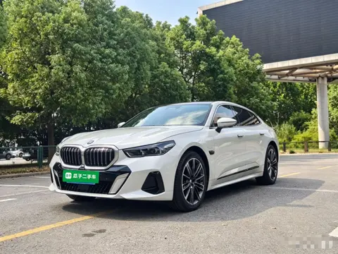 BMW 5 Series 2024
