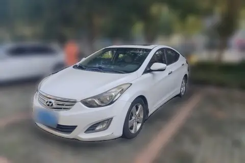 Hyundai Elantra Langdong 2013