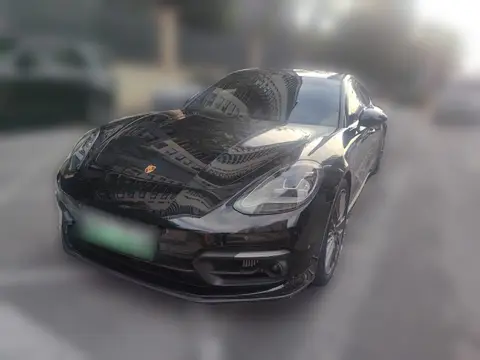 Porsche Panamera 2023