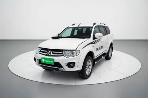 Mitsubishi Pajero Sport 2013