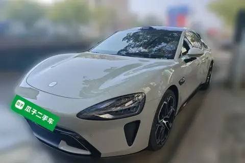 Xiaomi SU7 2024