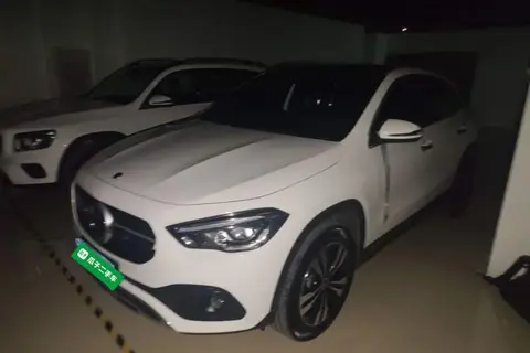 Mercedes-Benz GLA 2021