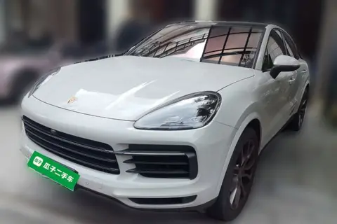 Porsche Cayenne 2021