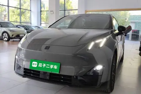 Lynk & Co Z20 2024